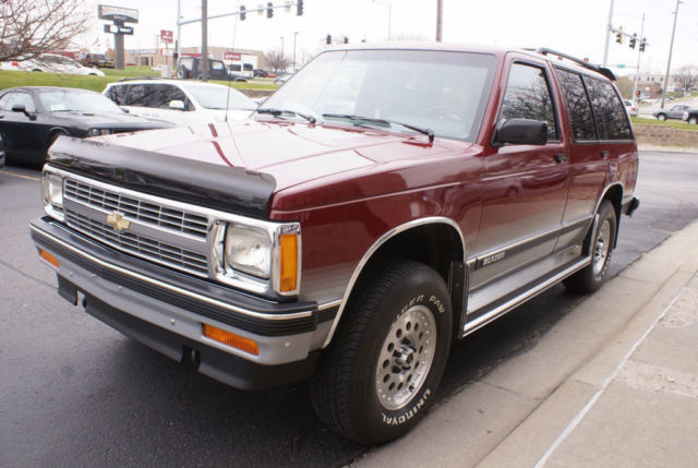 1991 Chevrolet S-10 4dr Wagon LT 4WD - photo 2
