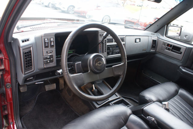 1991 Chevrolet S-10 4dr Wagon LT 4WD - photo 8
