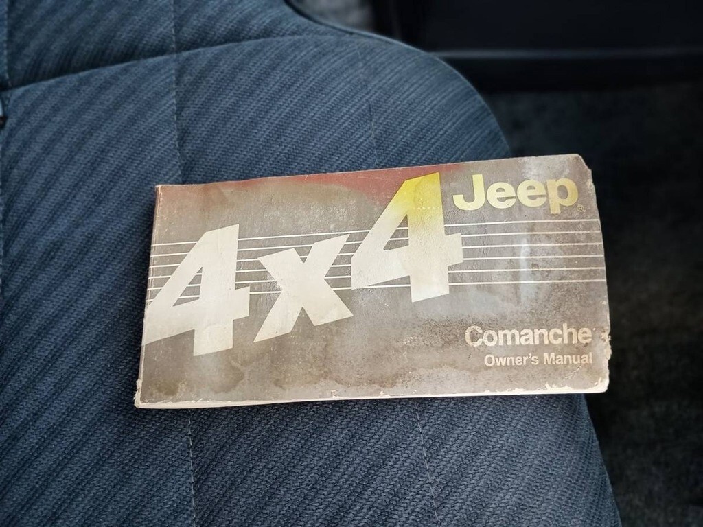 1988 Jeep Comanche Pioneer 2dr Standard Cab LB Pickup Stock#4141762 - photo 13