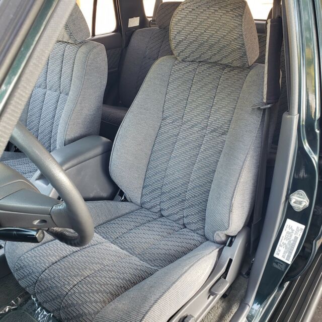 1994 Toyota 4Runner SR5 Sport Utility 4-Door - photo 10