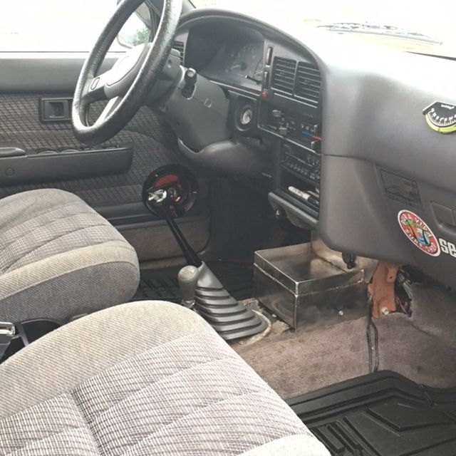 1990 Toyota 4Runner SR5 Sport Utility 4-Door - photo 11