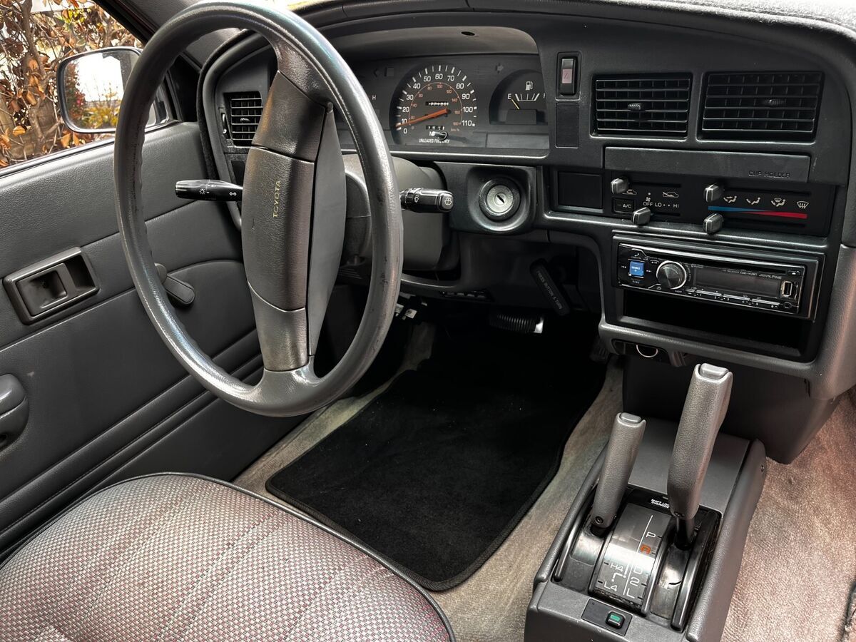 1991 Toyota Pickup - photo 11