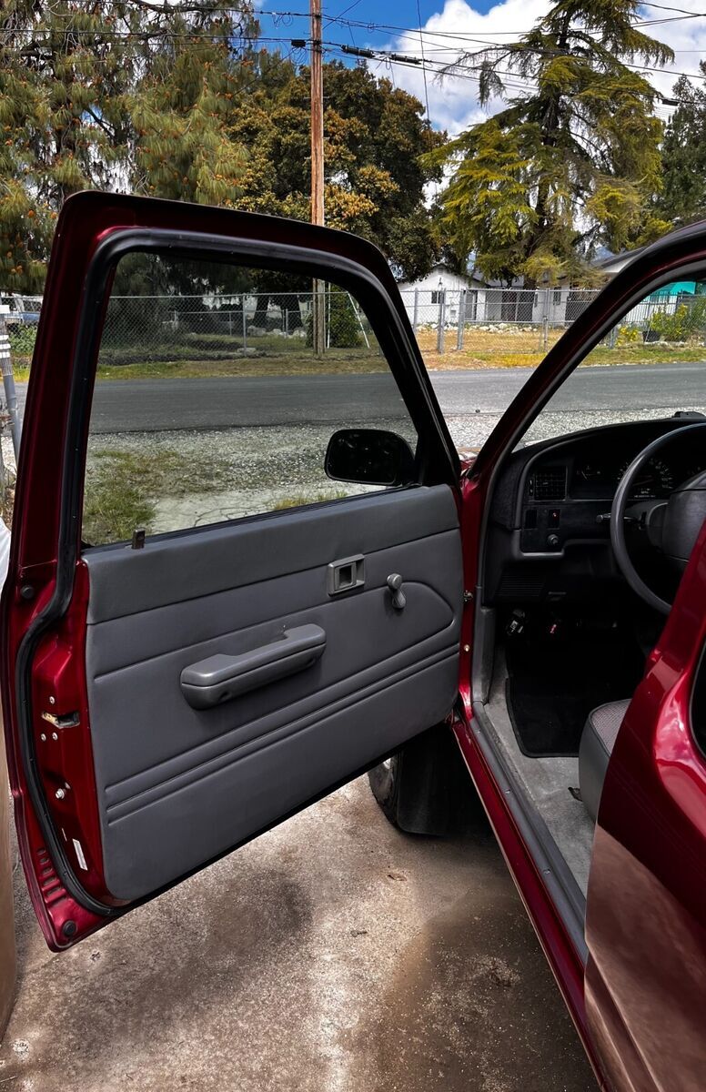 1991 Toyota Pickup - photo 9
