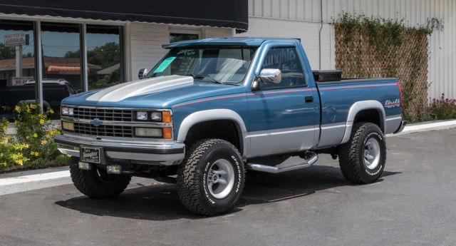 1988 Chevrolet Silverado 1500 Sport Side 1