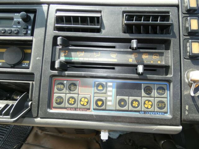 1991 Mitsubishi 4X4 DIESEL BUS "RUBICON ROSA" - photo 13