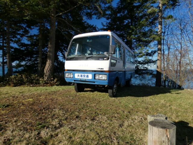 1991 Mitsubishi 4X4 DIESEL BUS "RUBICON ROSA" - photo 2