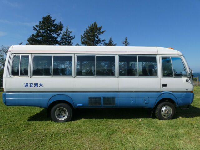 1991 Mitsubishi 4X4 DIESEL BUS "RUBICON ROSA" - photo 5