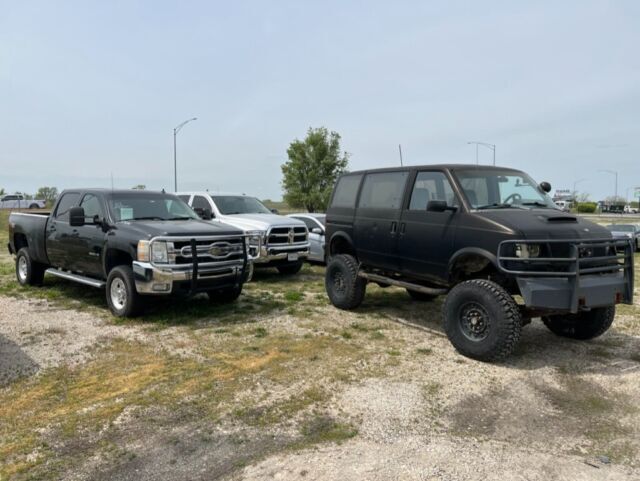 1988 GMC Safari - photo 8