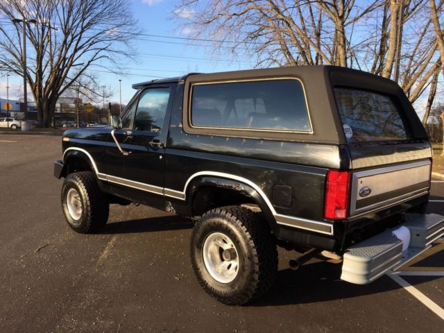 1983 Ford Bronco Custom Sport Utility 2-Door - photo 7