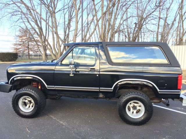 1983 Ford Bronco Custom Sport Utility 2-Door - photo 8
