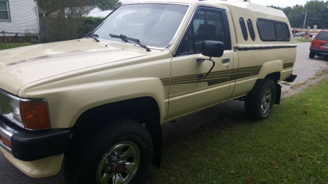 1986 Toyota Pickup SR5 - photo 3
