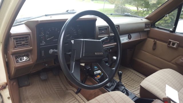 1986 Toyota Pickup SR5 - photo 5