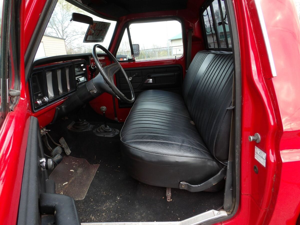 1979 Ford F-150 Short Bed 4x4 - photo 3