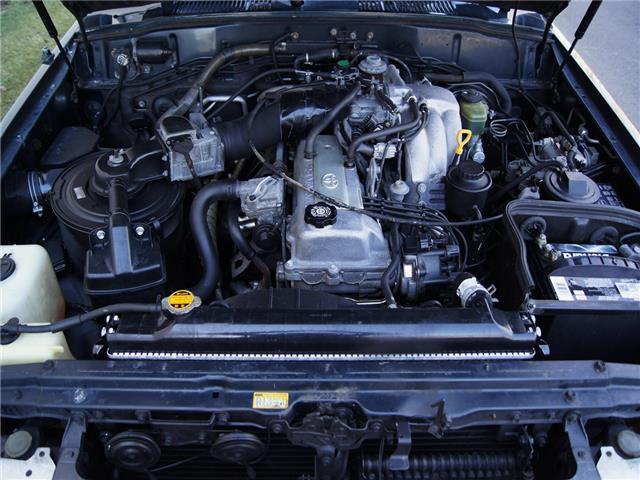 1994 Toyota Land Cruiser Base Sport Utility 4-Door - photo 10