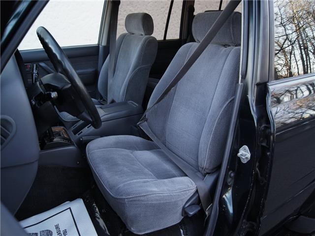 1994 Toyota Land Cruiser Base Sport Utility 4-Door - photo 5