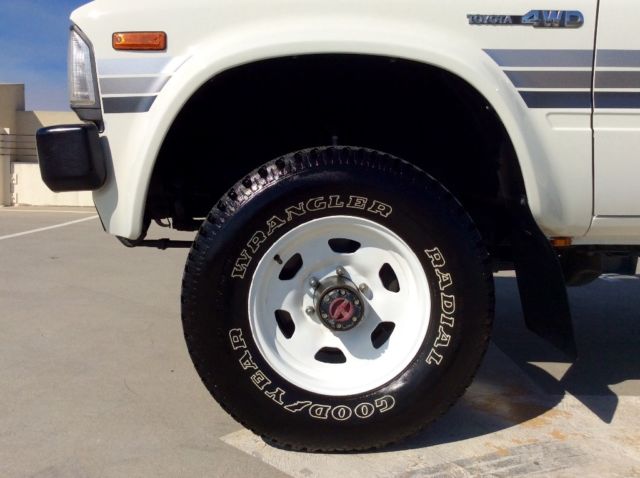 1982 Toyota Pickup Other Tacoma HiLux - photo 10