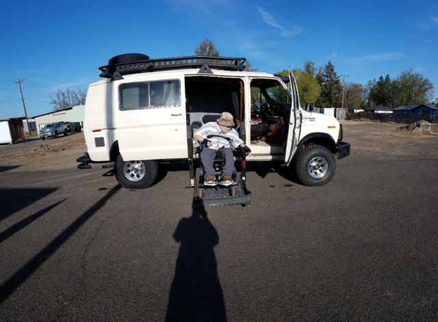 1982 Ford E-Series Van SAFARI - photo 12