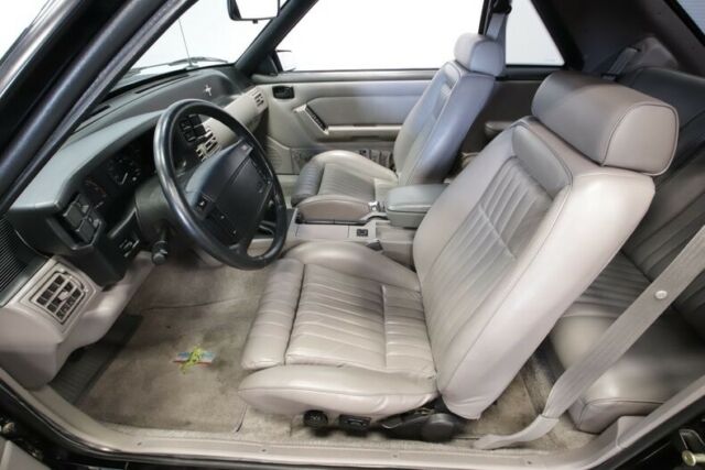1990 Ford Mustang GT - photo 5