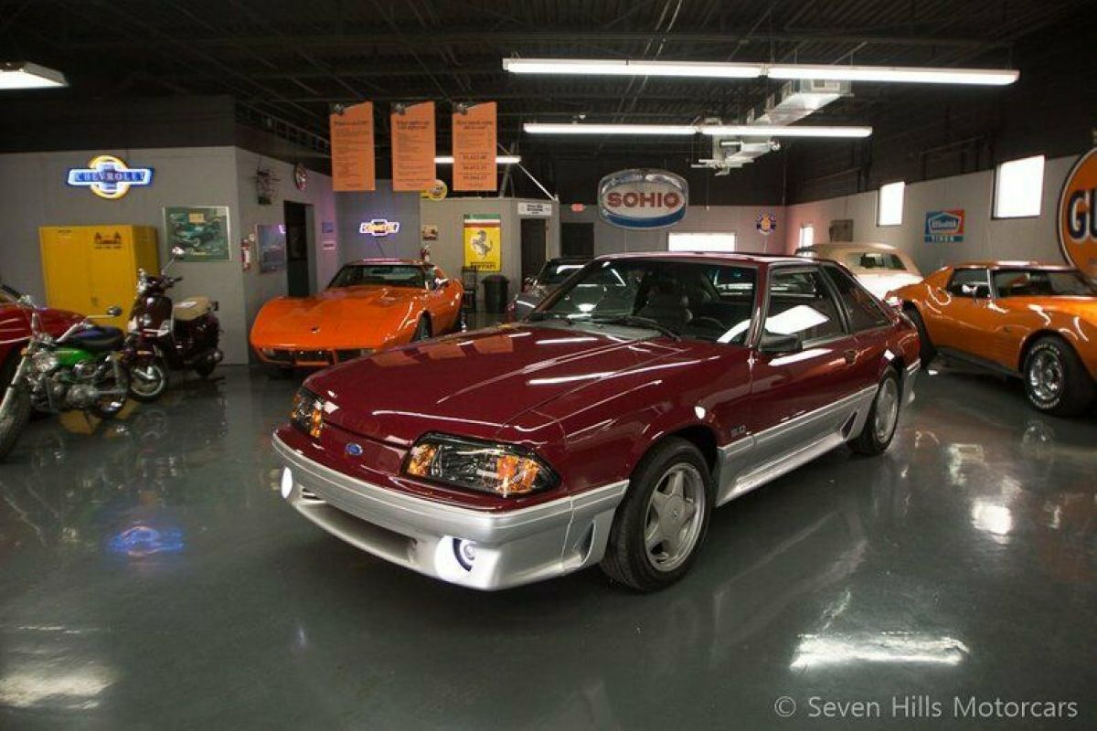 1993 Ford Mustang GT Hatchback - photo 2