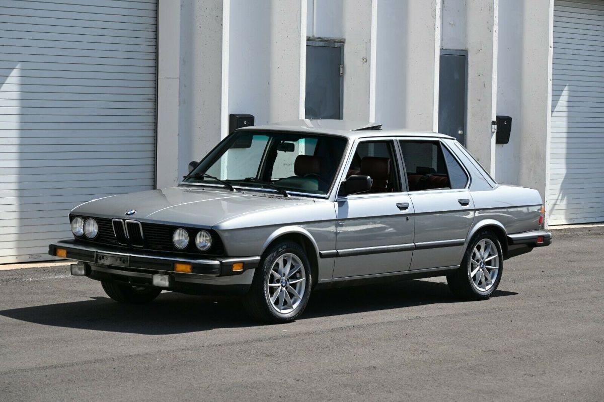5 Speed | LSD | Red interior | Very Original Cond. | Matching Vins | Serviced 1987 BMW 528e