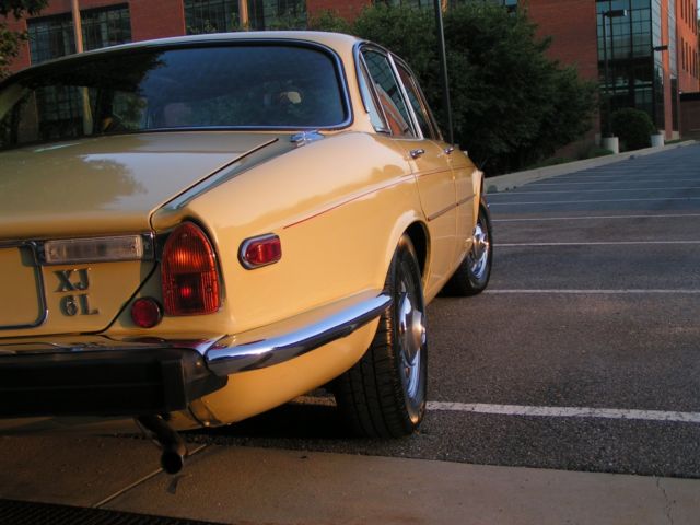 1976 Jaguar XJ6 - photo 6
