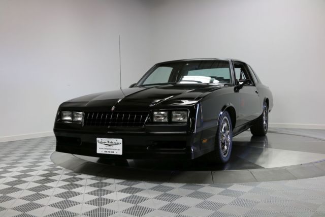 1987 Chevrolet Monte Carlo Base Coupe 2-Door - photo 10