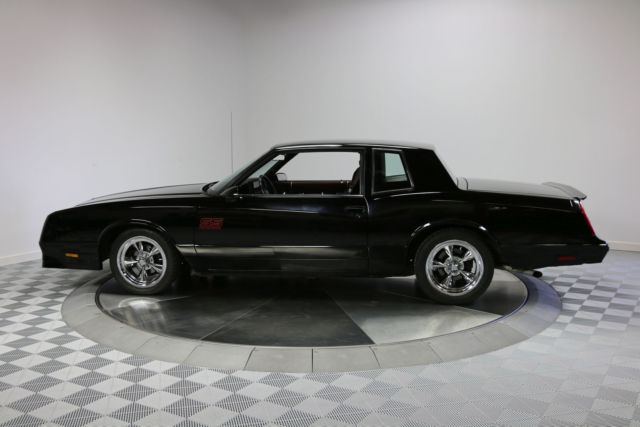 1987 Chevrolet Monte Carlo Base Coupe 2-Door - photo 3