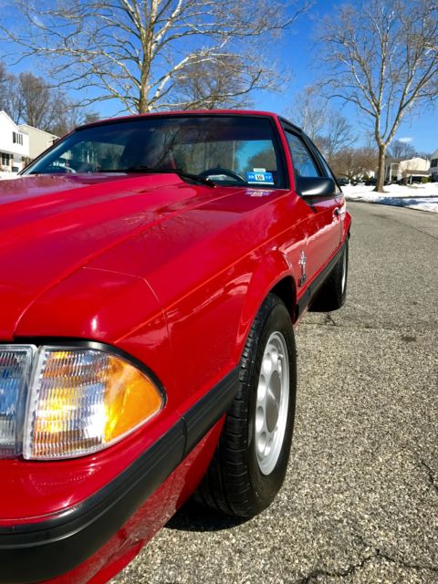 1988 Ford Mustang LX Hatchback 2-Door - photo 3
