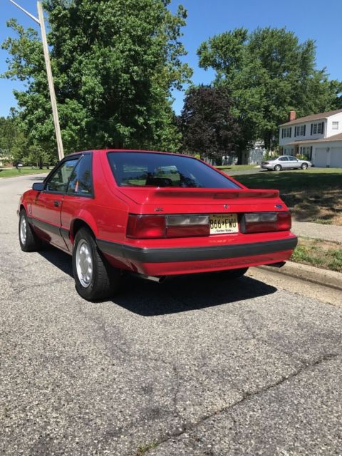 1988 Ford Mustang LX Hatchback 2-Door - photo 6