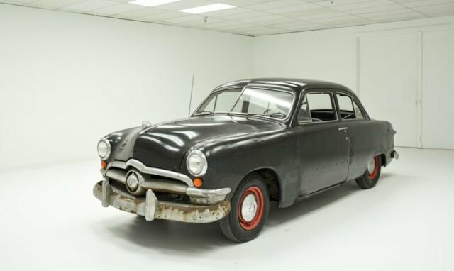 50 Ford 2 door Flathead V8 Restoration Candidate Runs Builder Barn find 1950 Ford 2-Door Sedan