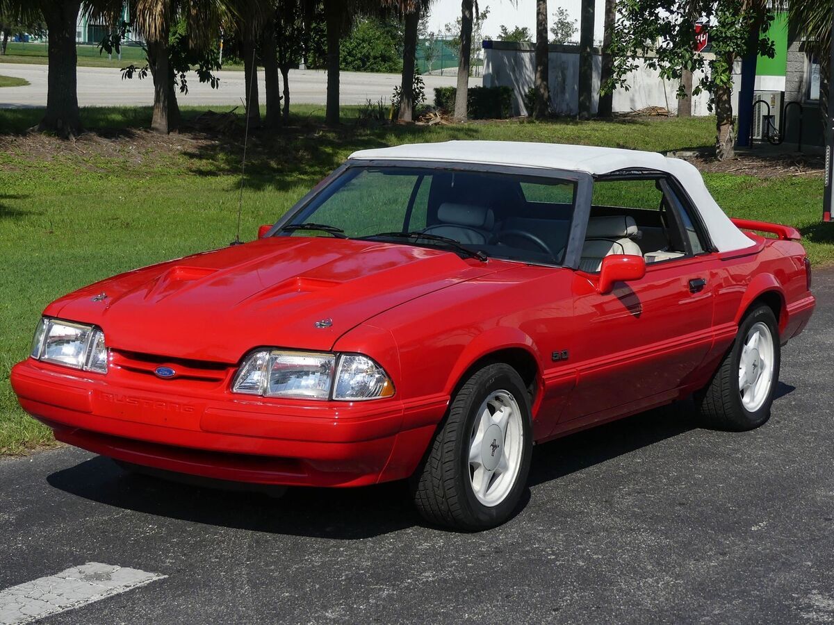 1992 Ford Mustang LX Convertible - photo 12