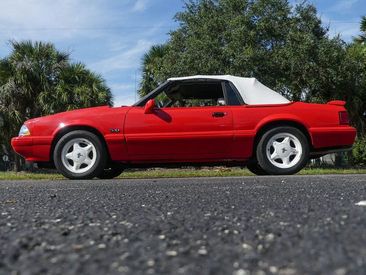 1992 Ford Mustang LX Convertible - photo 13