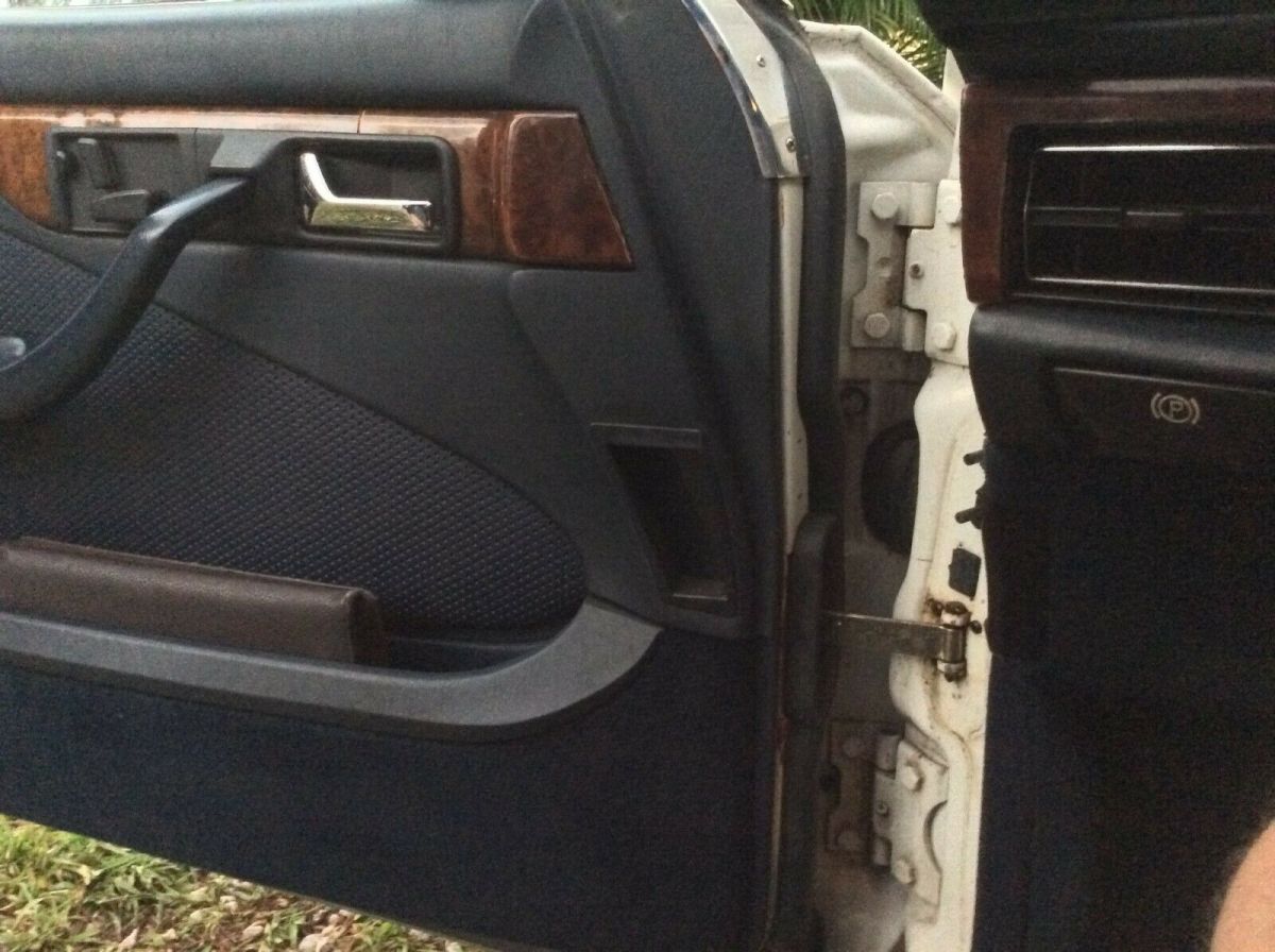 1984 Mercedes-Benz 500-Series original - photo 12
