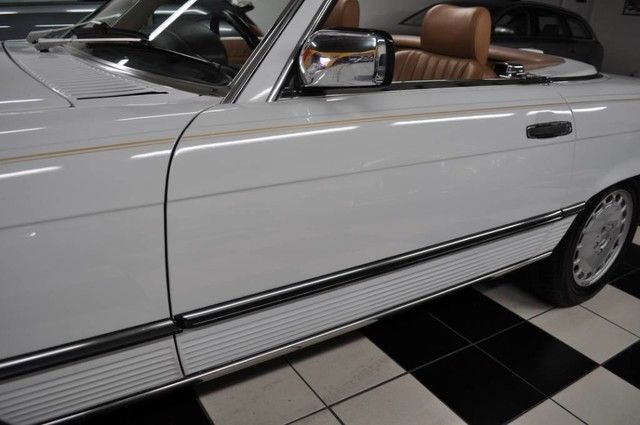 1986 Mercedes-Benz SL-Class ONLY 42 MILES - ALL RECORDS SINCE DAY ONE !! - photo 5