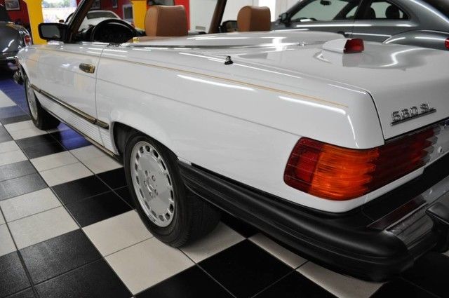 1986 Mercedes-Benz SL-Class ONLY 42 MILES - ALL RECORDS SINCE DAY ONE !! - photo 7