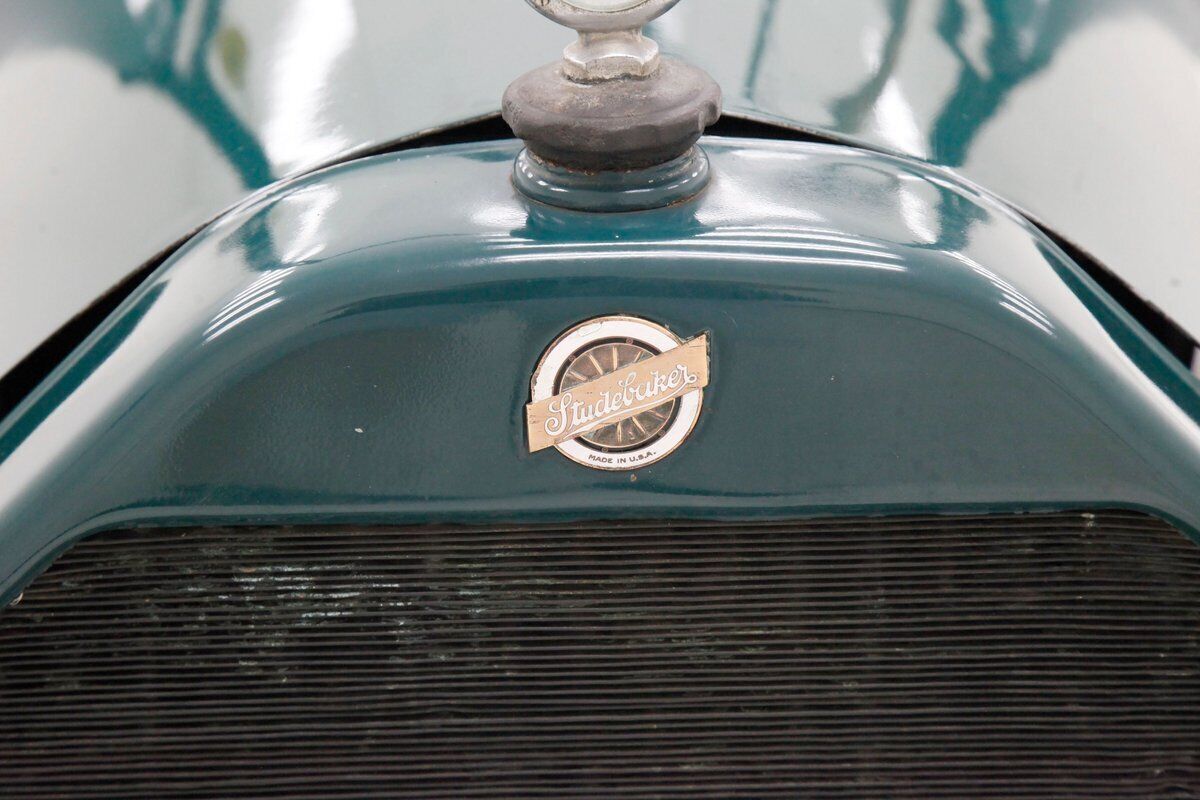 1915 Studebaker 4 Series SD Touring - photo 12