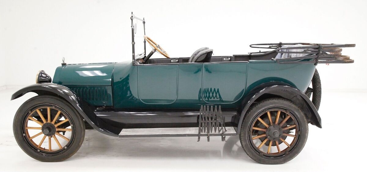 1915 Studebaker 4 Series SD Touring - photo 2