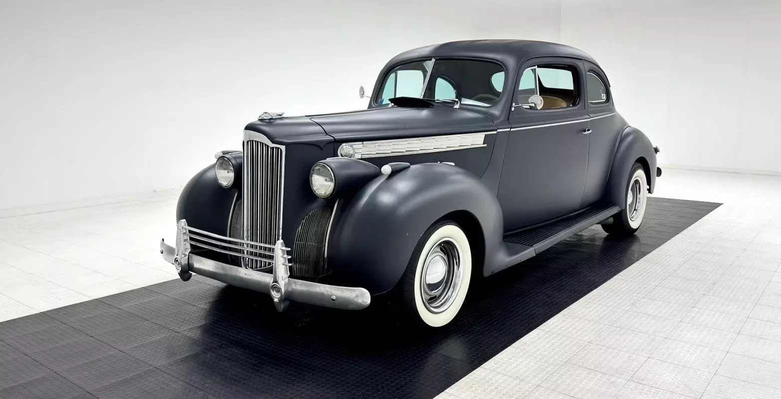 1940 Packard 110 Coupe