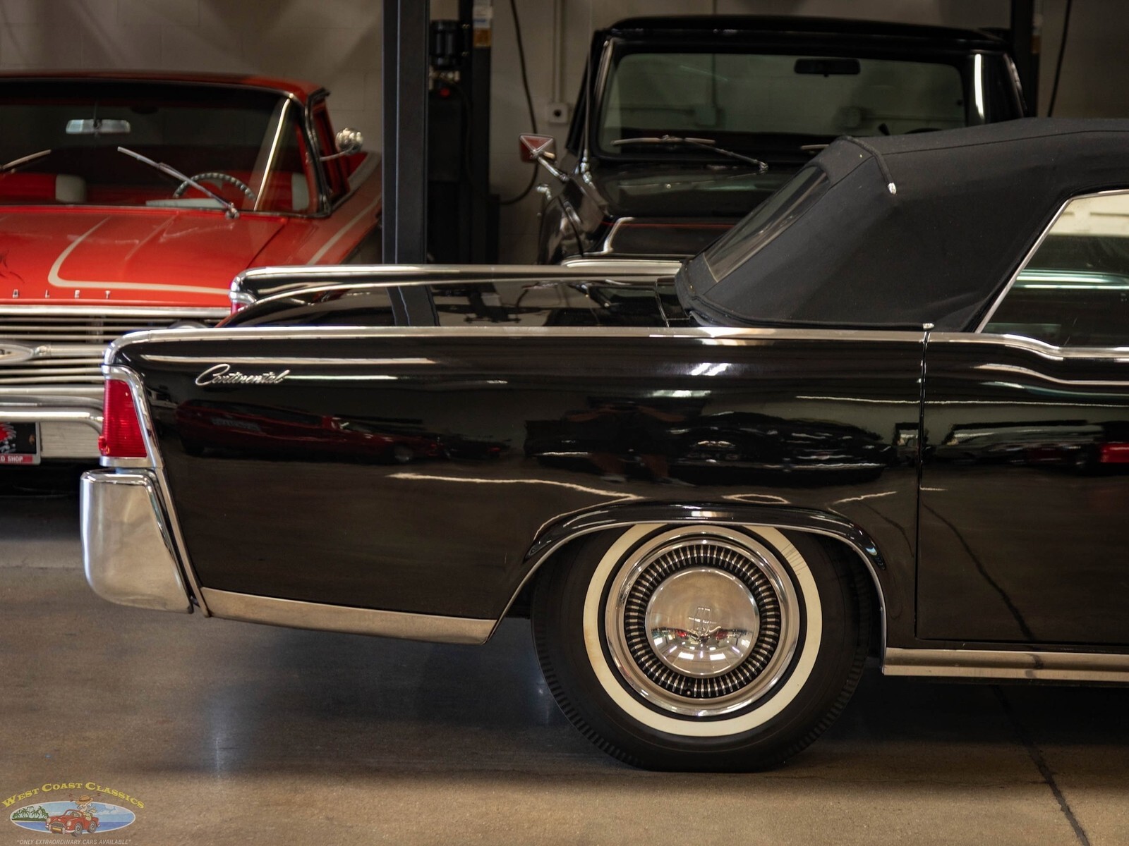 1964 Lincoln Continental 430 V8 4 Door Convertible - photo 2