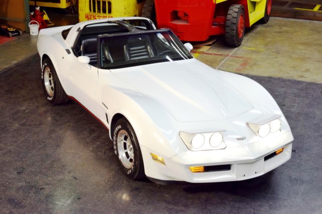 1982 Chevrolet Corvette 50K ORIG MILES & TURN KEY W/ CB - photo 5