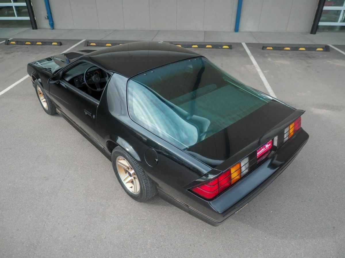 1985 Chevrolet Camaro IROC-Z28 Believed 3,134 ORIGINAL MILES - photo 11