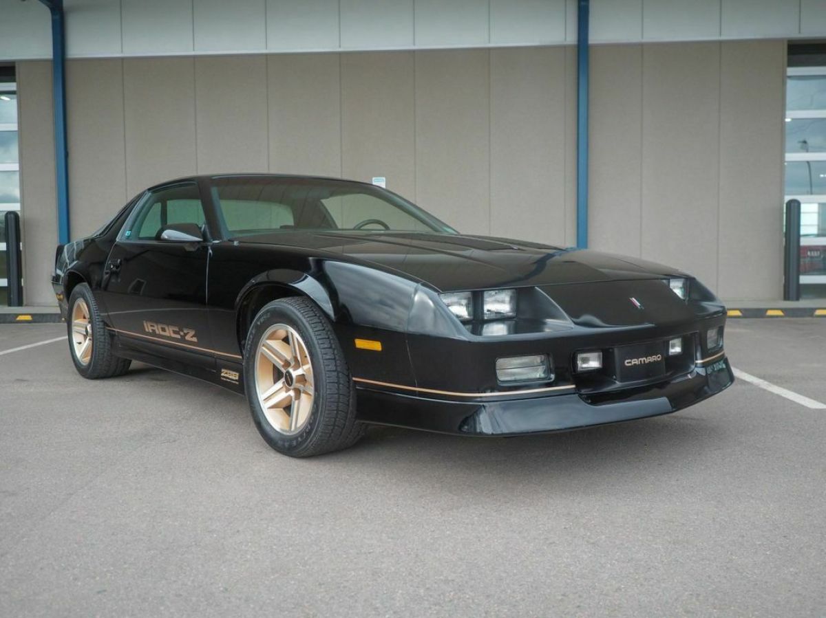1985 Chevrolet Camaro IROC-Z28 Believed 3,134 ORIGINAL MILES - photo 12