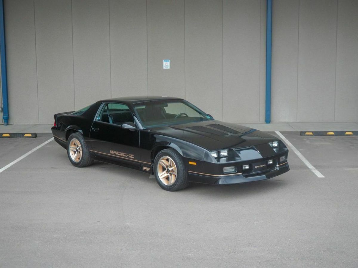 1985 Chevrolet Camaro IROC-Z28 Believed 3,134 ORIGINAL MILES - photo 6
