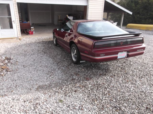 1985 Pontiac Firebird Trans Am - photo 2