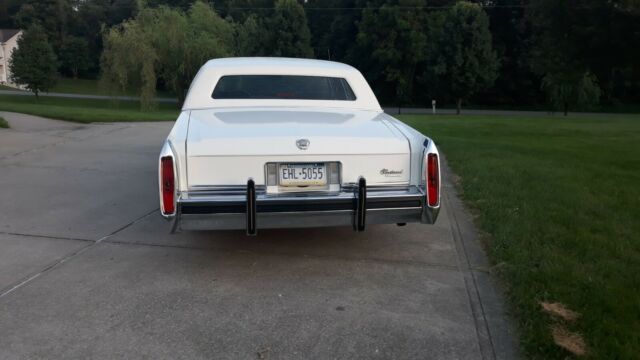 1986 Cadillac Fleetwood Brougham - photo 9