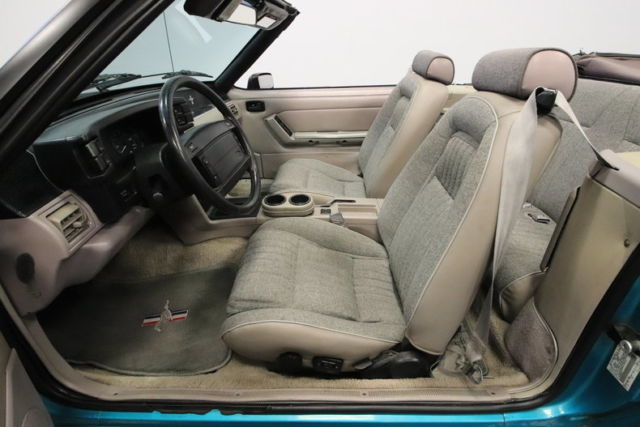 1992 Ford Mustang LX Convertible 2-Door - photo 5
