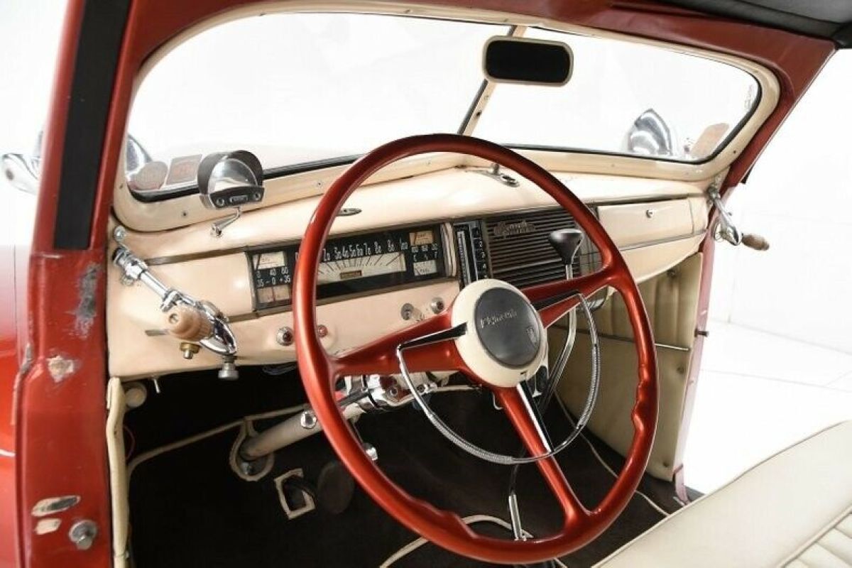 1941 Plymouth Custom - photo 2