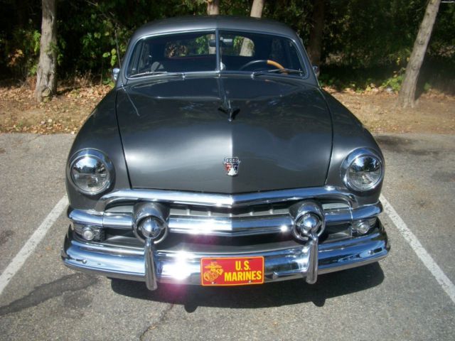 1951 Ford 2 DOOR CUSTOM CRESTLINER - photo 4