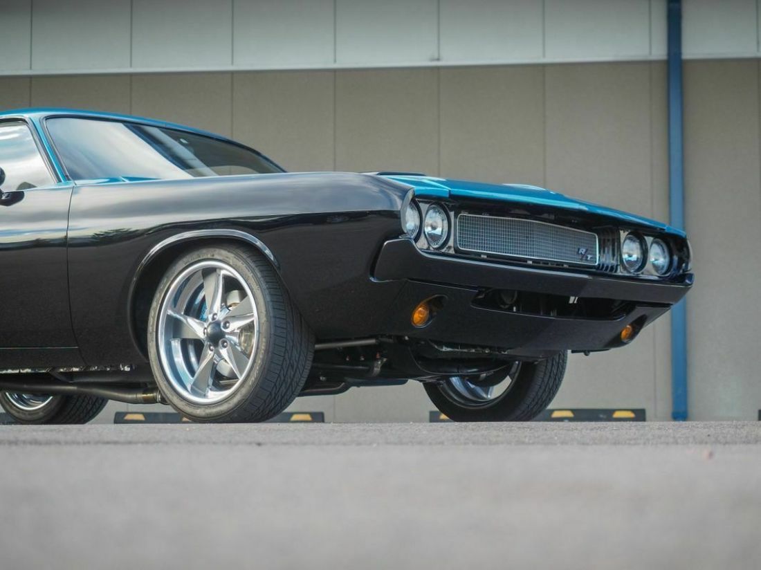 1970 Dodge Challenger Custom Restomod - photo 3