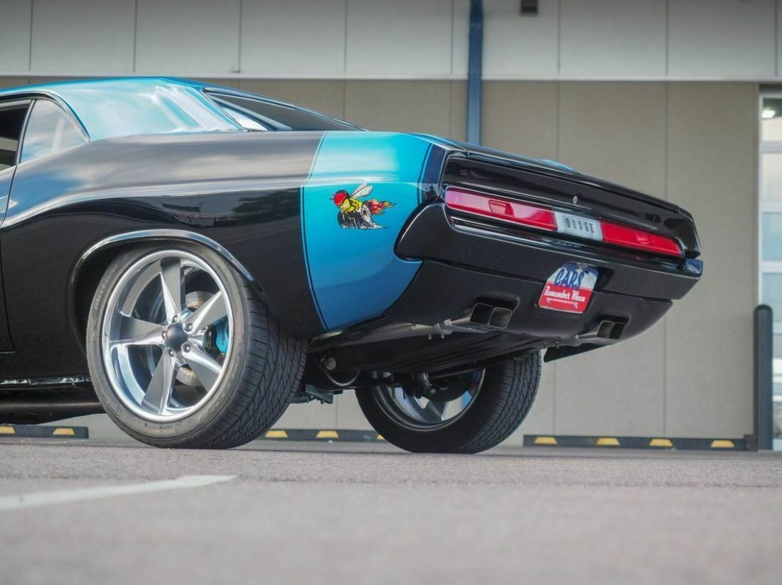1970 Dodge Challenger Custom Restomod - photo 4